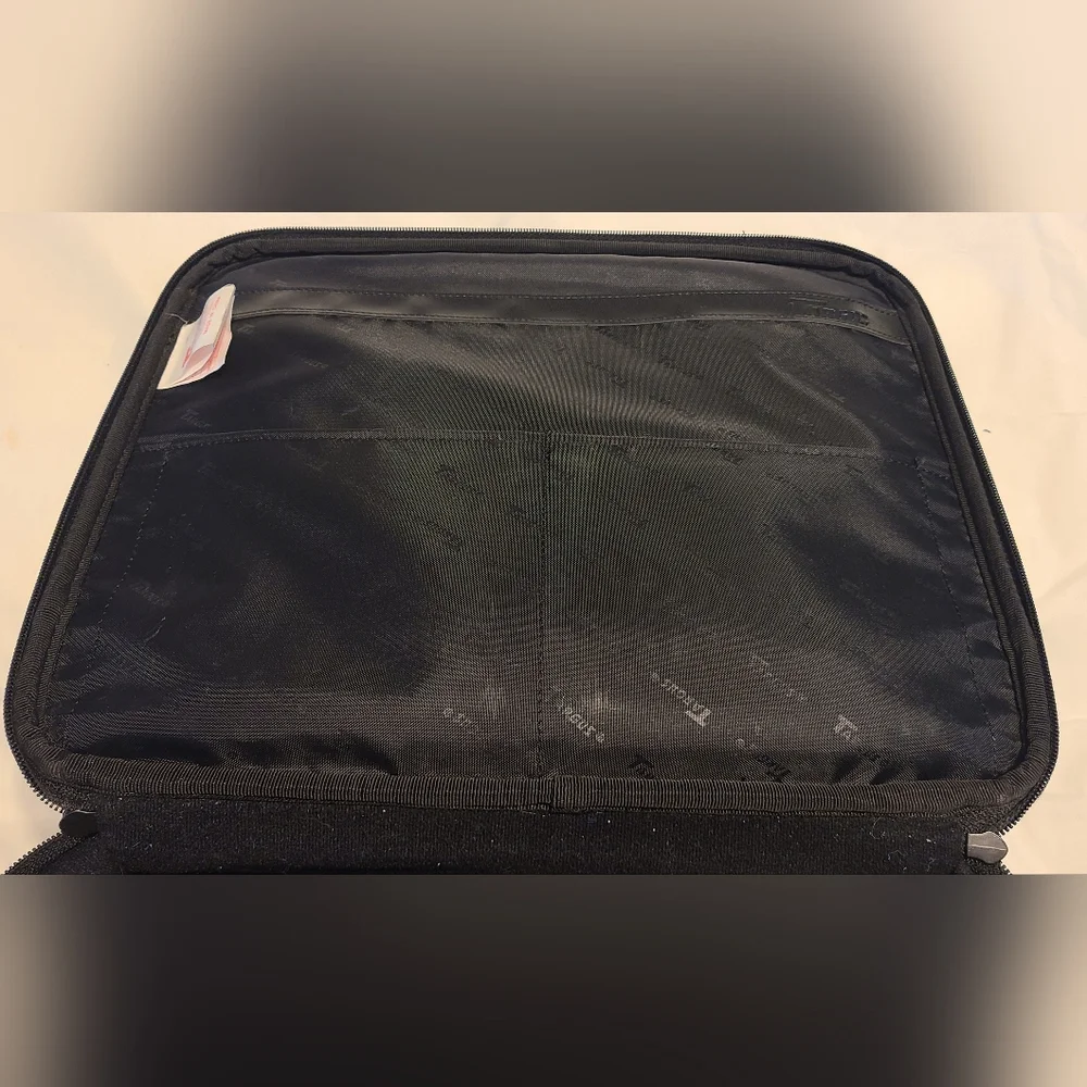 Targus CUN1 Leather Top Load Universal Laptop Briefcase Bag Black Case VGC USED